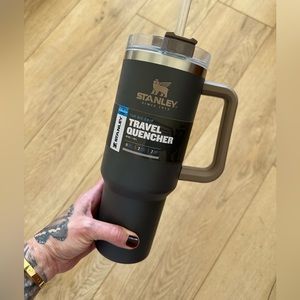 NWT Stanley The Big Grip Adventure Quencher